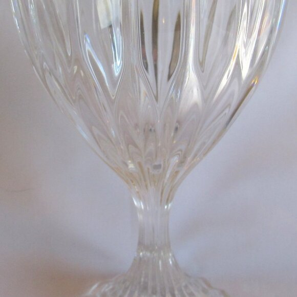 Mikasa Park Lane Wine Glass, 6 1/8" High, Full Lead Crystal                 B222 - Picture 1 of 7